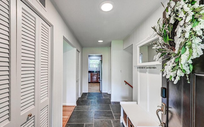 Photo - 206 Dunbeath Ct