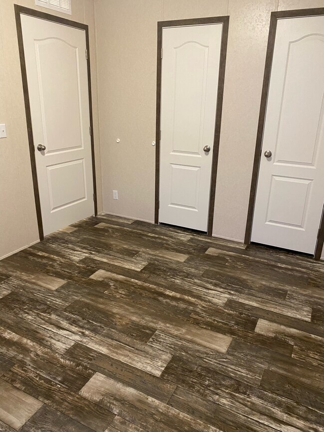 Photo - 19 Joymar Dr