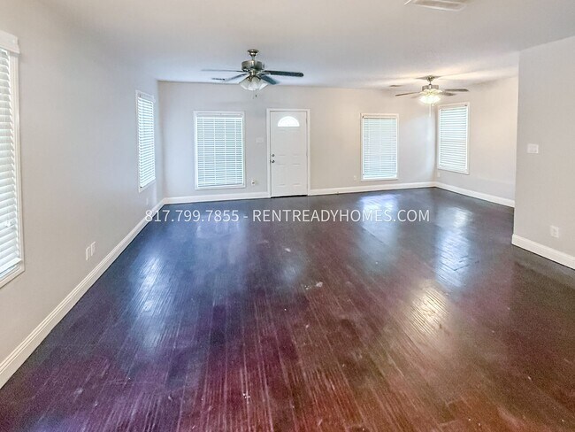 Photo - 3218 Merida Ave