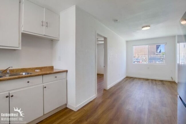 Photo - Beautifully Renovated 1Bdm 1Ba Apartment i...