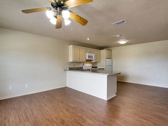 Building Photo - PARKVIEW ESTATES Rental