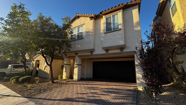 Building Photo - NW 3 BDRM Plus Loft