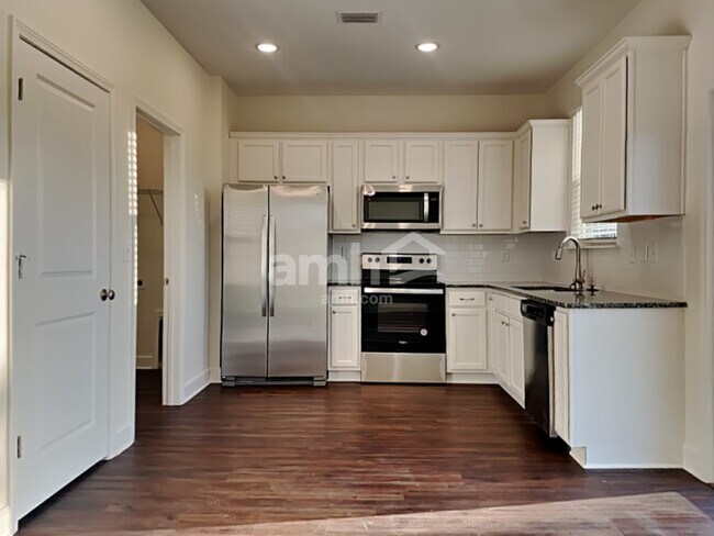 Photo - 1055 Tan Tara Trl