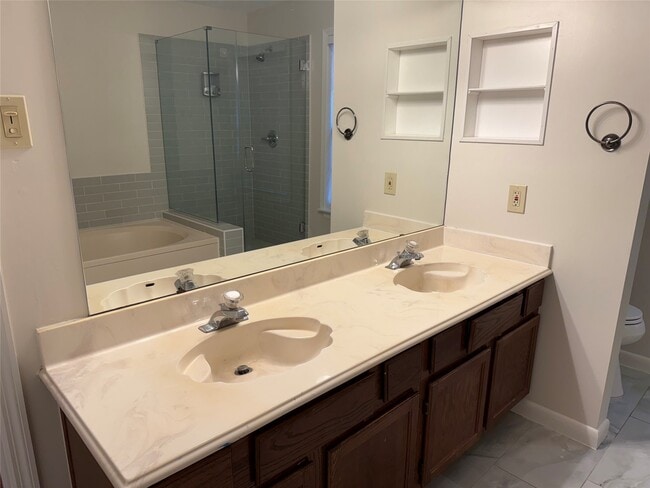 Building Photo - 6810 Redwood Falls Dr