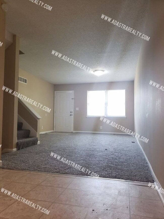 Photo - 3 Bedroom Duplex in Olathe North District-Available in AUGUST!!