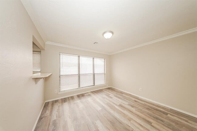 Photo - 11901 Blue Moon Ave