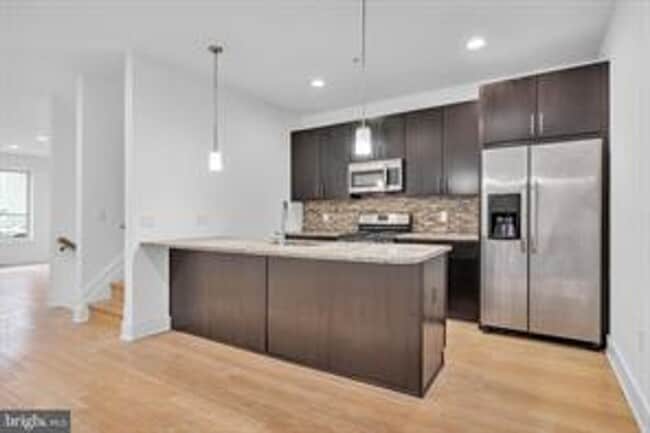 Building Photo - Beautiful Northern Liberties Townhome