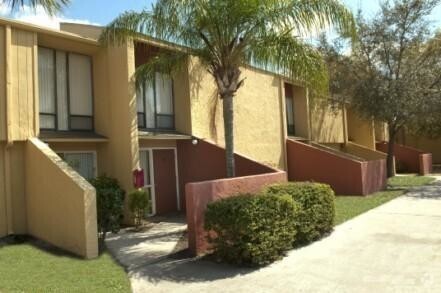 Building Photo - Bartow - One bedroom one bath - Upstairs Unit Rental