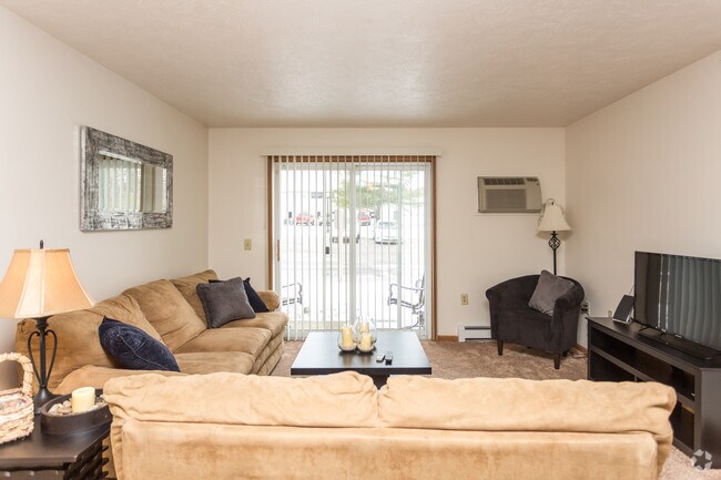 2BR, 1BA - 960 SF