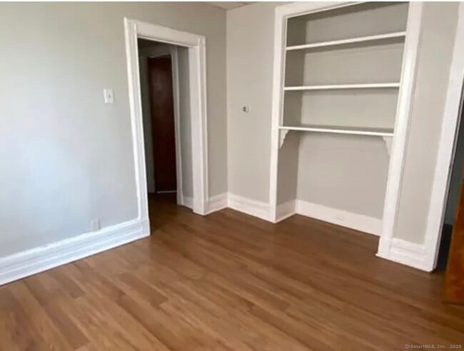 Photo - 380 Bond St