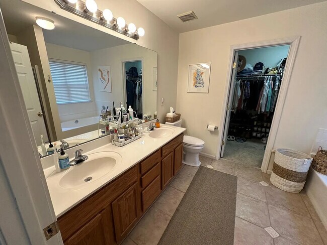 Photo - 3259 Weston Street