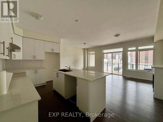 Photo - 116 Blick Crescent