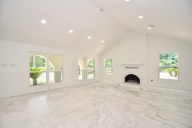 Photo - 6914 Evergreen St