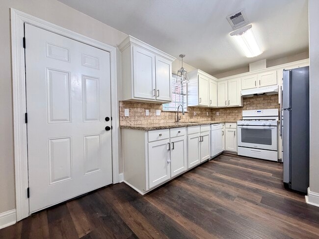 Photo - 237 Nederland Ave