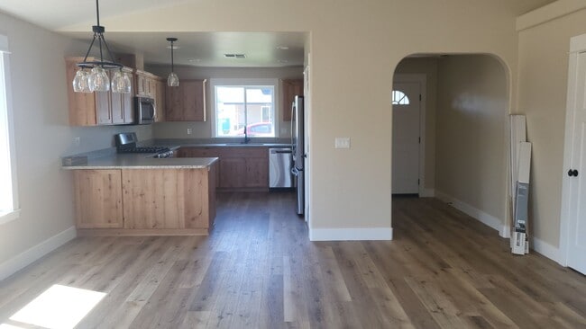 Photo - 3 bed 2 bath Single Family Home for Rent in Grants Pass