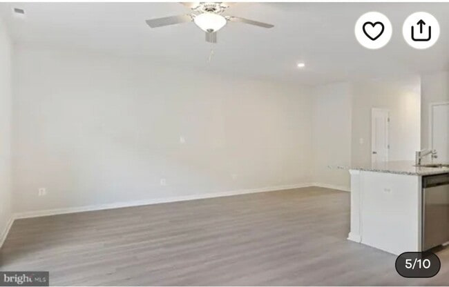 28 Cranston Ct