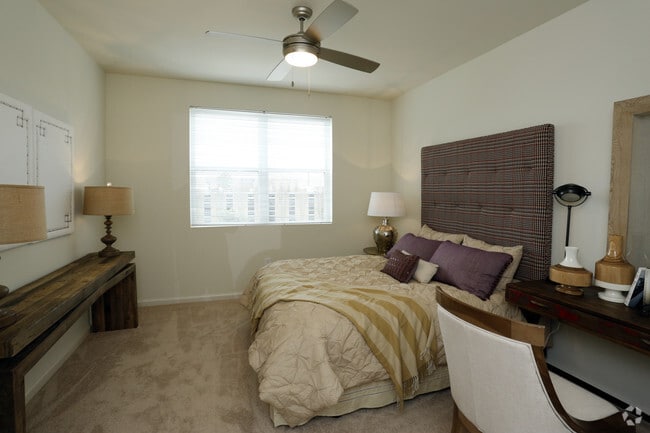 2BR, 2BA