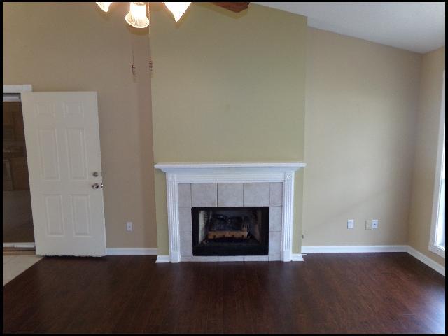 Photo - 1009 Foxwood Dr
