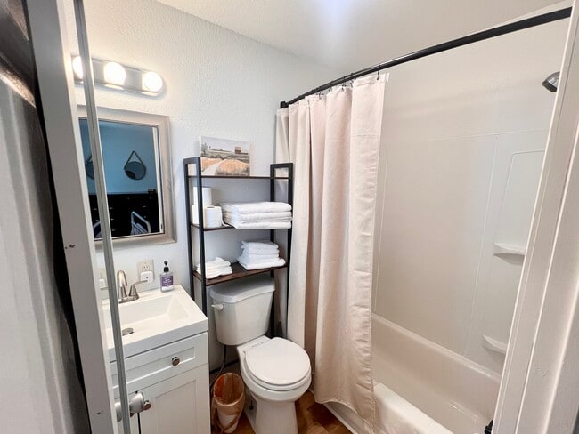 Photo - Rocky Court Unidad 5