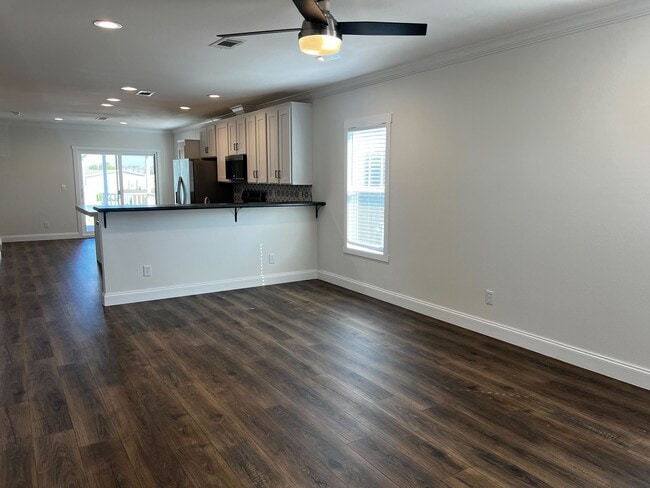 Photo - 100 Biloxi Ct