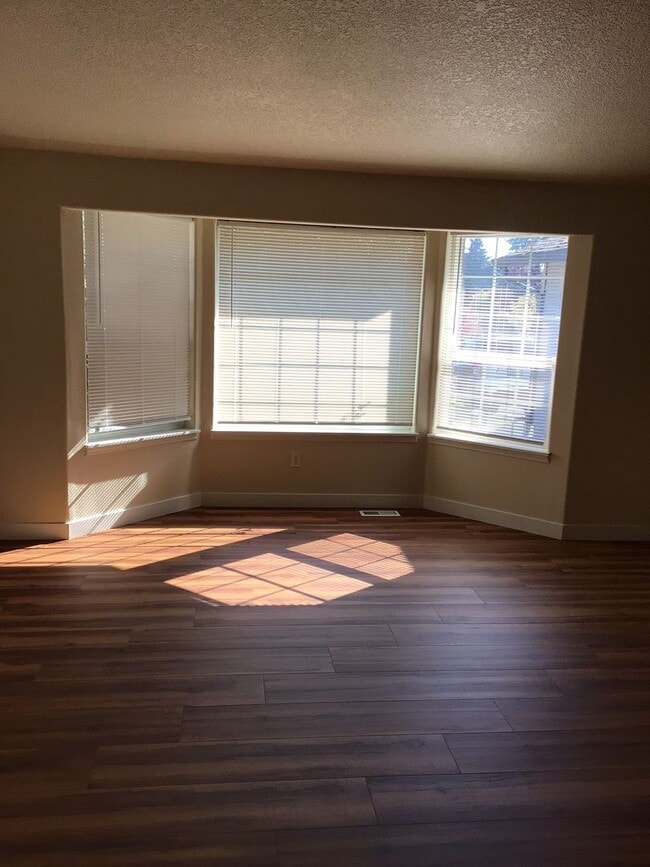 Photo - 3BD Ranch Style Home in Fircrest Neighborhood