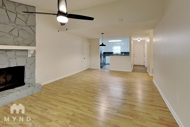 Photo - 134 Oak Cir S