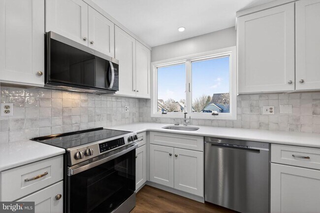 Photo - 21 Foxtail Ct