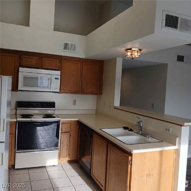 Building Photo - 1575 W Warm Springs Rd Unit 3122 Rental