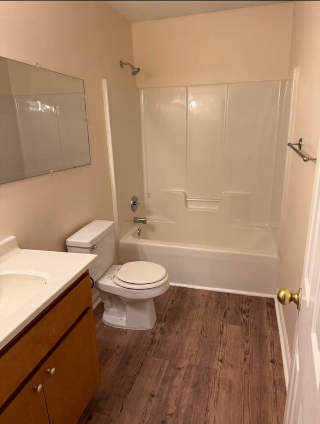 Photo - 88 Lee Road 735