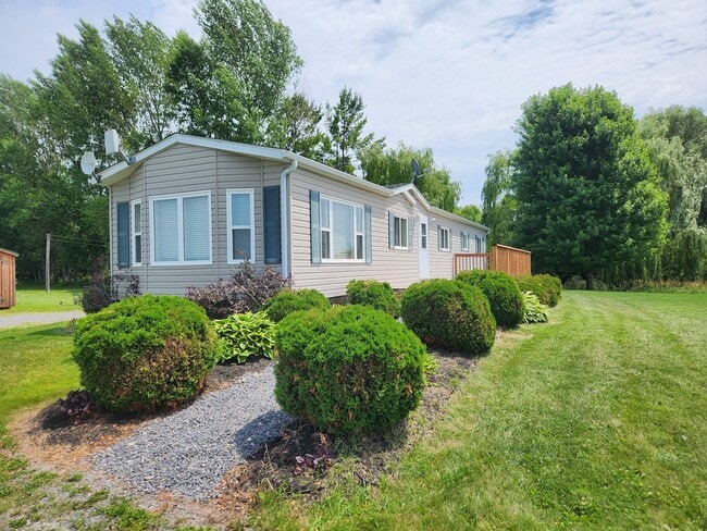 Photo - 2280 Ramsay Con. 7B