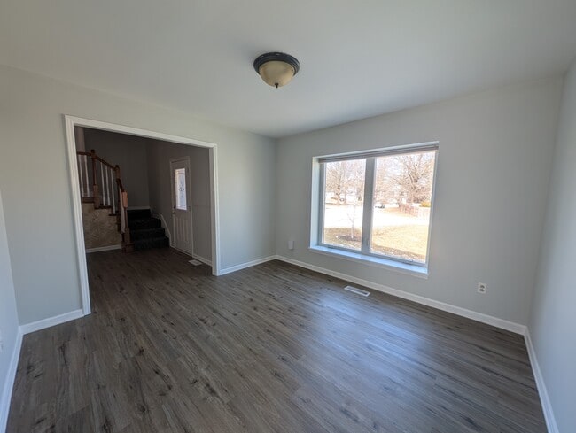 Photo - 1637 E Sheridan Bridge Ln