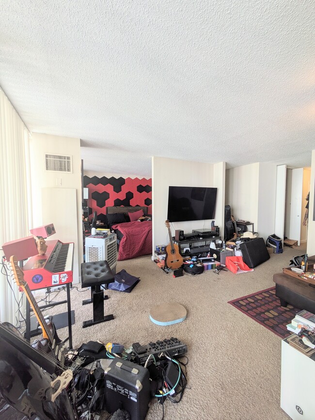 Photo - 10 E Ontario St Unidad 3210