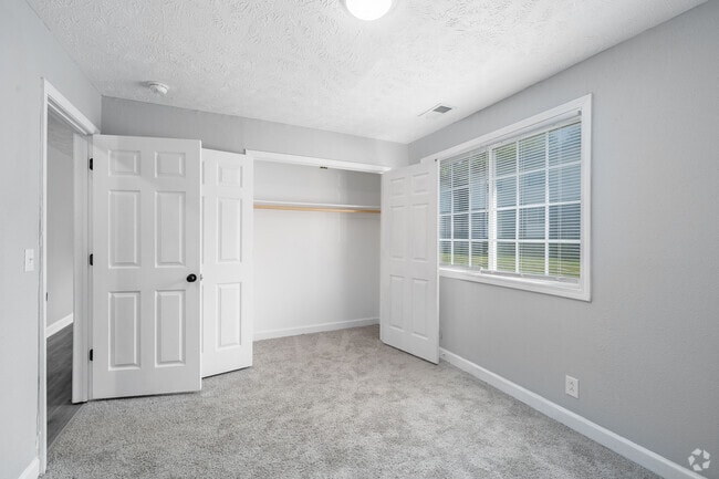 3BR, 1BA - 999SF - Primary Bedroom