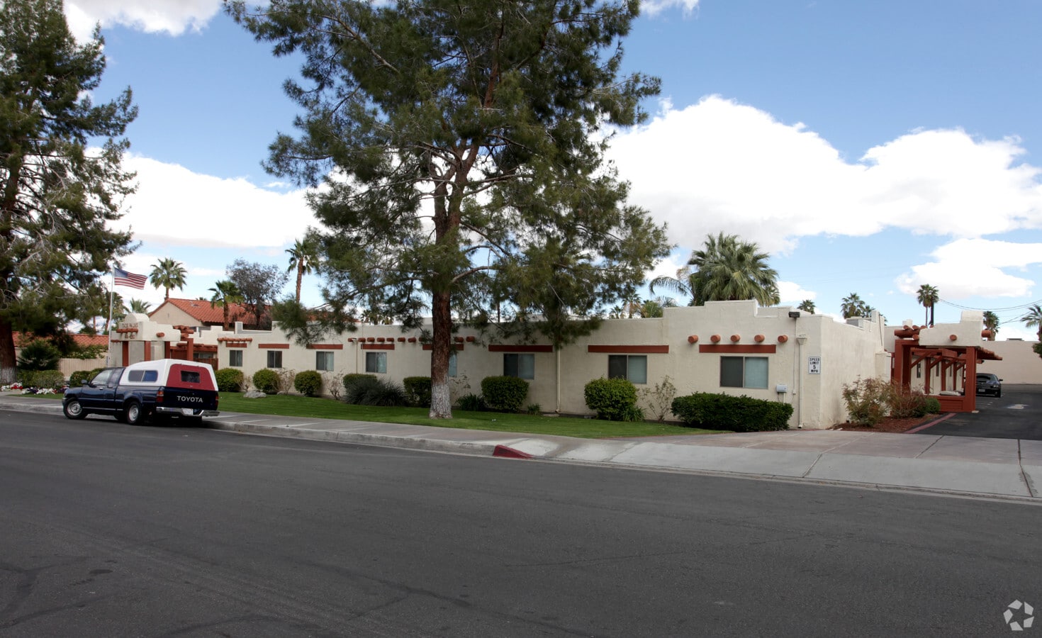 Photo - Taos Palms Apartments