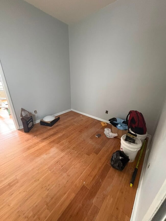 Photo - 93 Maple St Unit 1R