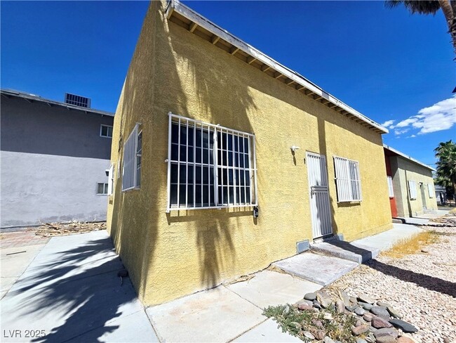 Building Photo - 331 S 9th St Unit 1 Rental