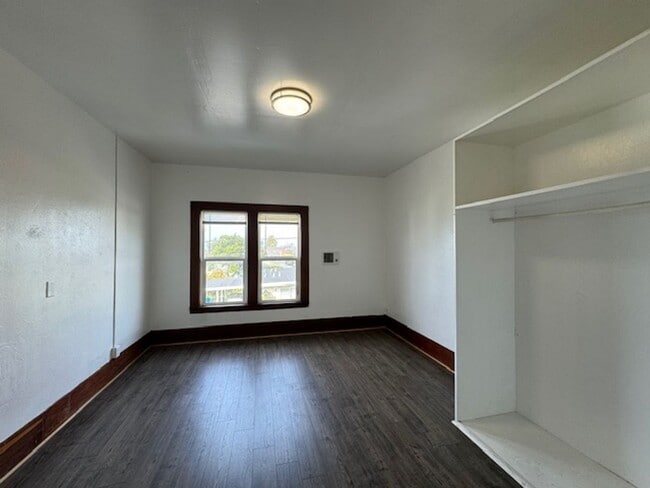 Photo - 111 W Hawthorne St Unit # 1