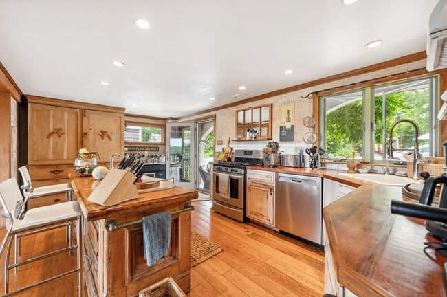 Photo - 12 Squam Ln Unit 1