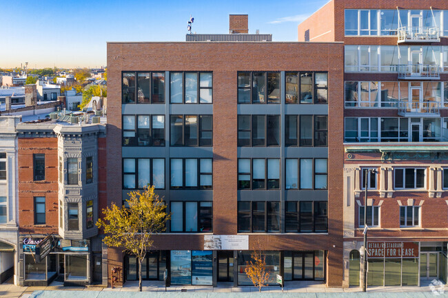 Building Photo - 1964 N Milwaukee Ave Rental