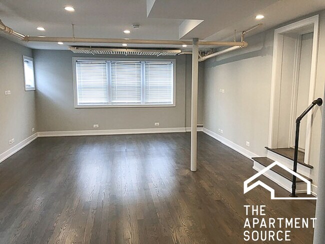 Photo - 1931 W Winona St