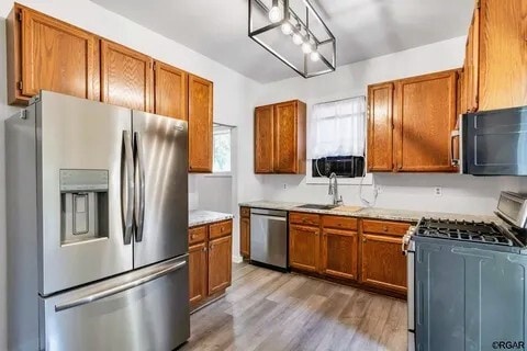 Photo - 529 Rudd Ave