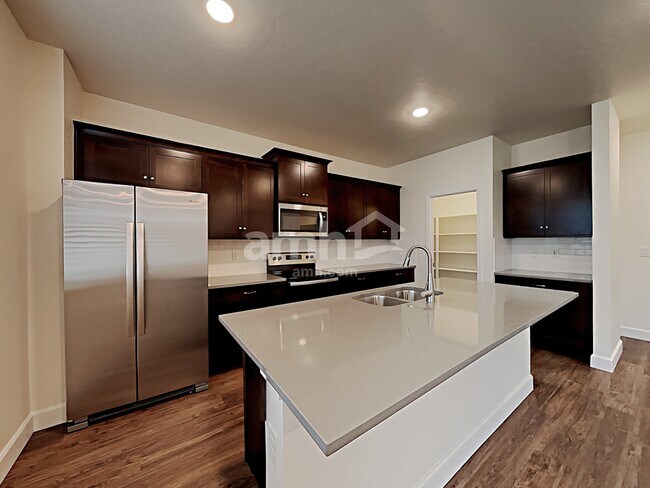 Photo - 7914 Verona Loop SW