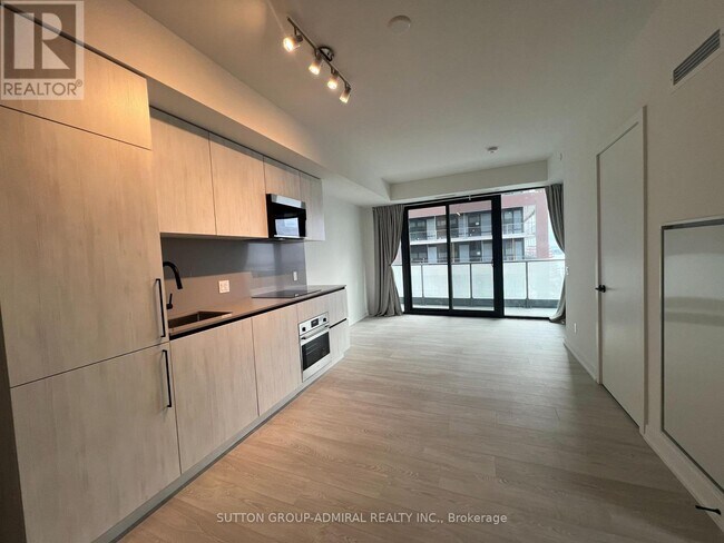 Photo - 35 Parliament St Unit 1904