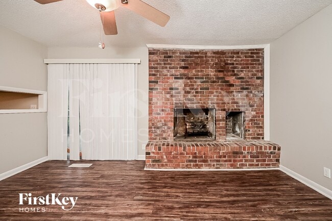 Photo - 788 S Pine St NE