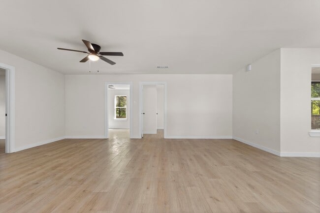 Photo - Lease Opportunity in Arlington!