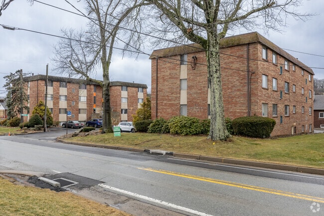 903 - 923 Mount Royal Blvd Pittsburgh, PA 15223