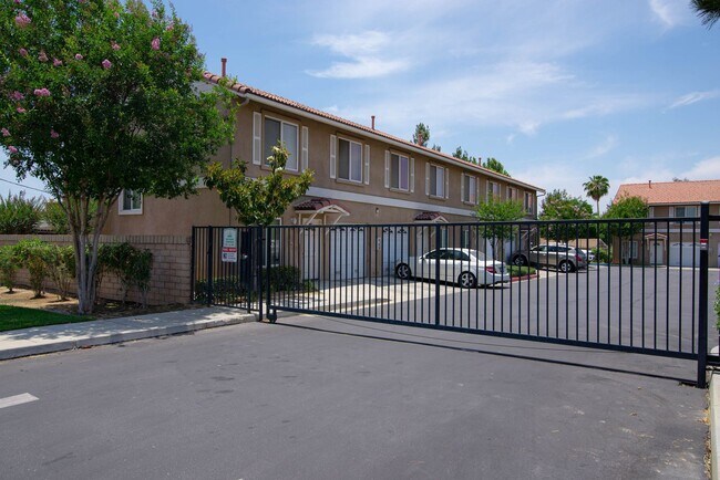 Lighthouse Townhomes