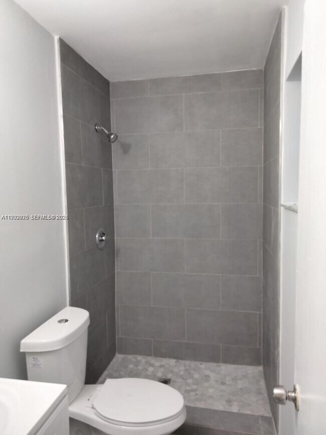 Photo - 826 SW 5th Ct Unidad 1