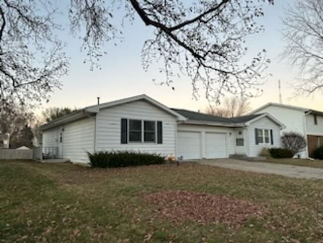 2 bedroom 1 bath home in Chatham $1150.00 - 2 bedroom 1 bath home in Chatham $1150.00