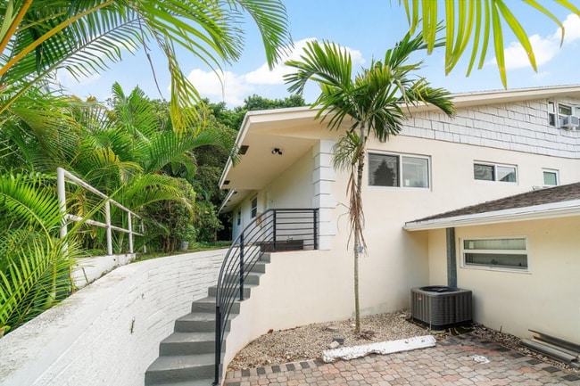 Photo - 434 SW 9th St